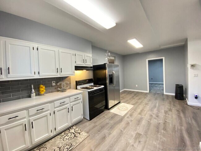 Foto del edificio - 5 Hillside Dr