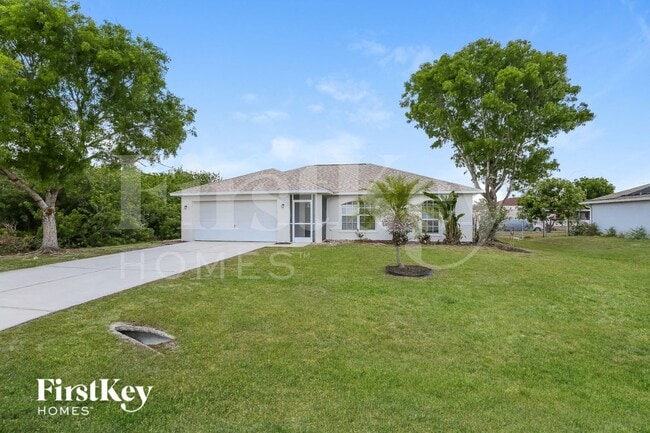 Building Photo - 215 Mossrosse St