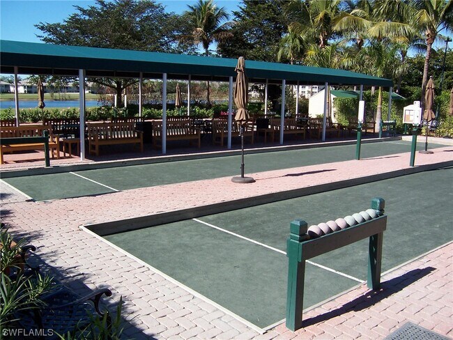 Foto del edificio - 14510 Farrington Way