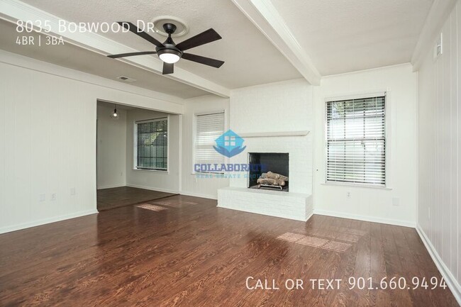 Foto del edificio - 8035 Bobwood Dr