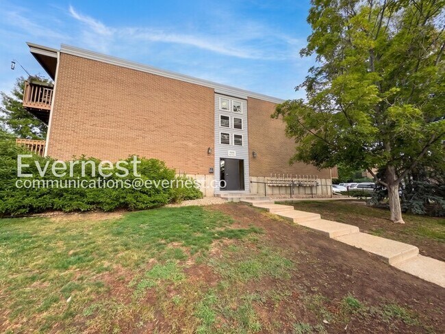Foto del edificio - 1606 Cottonwood Dr