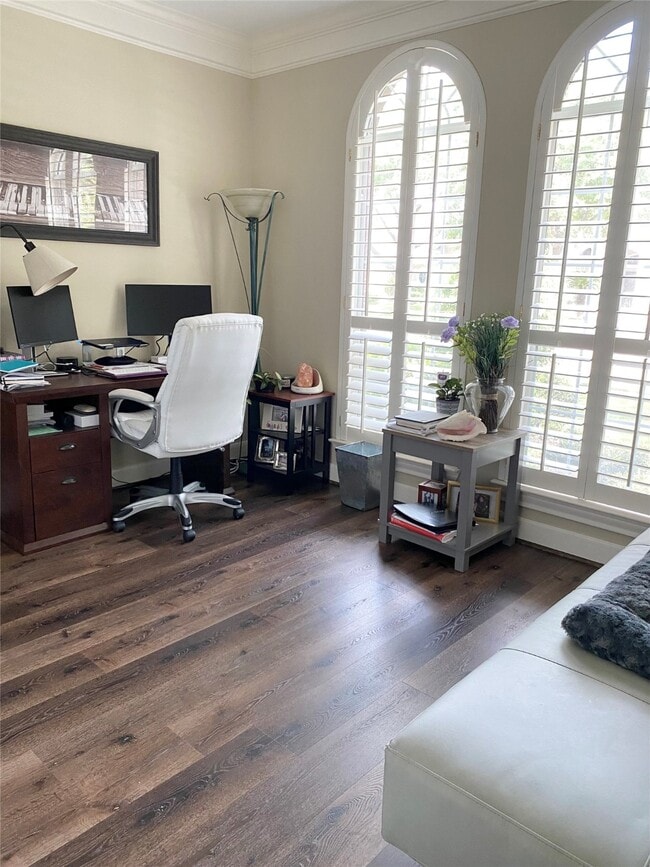 Building Photo - 12910 Watermist