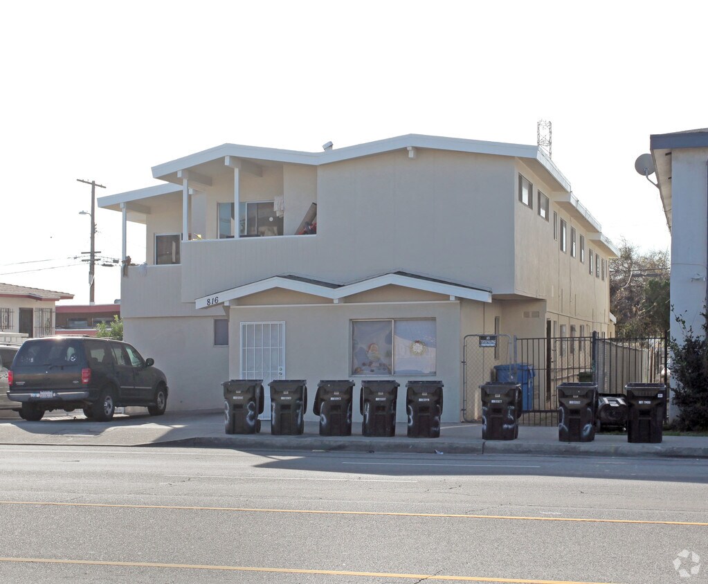 Building Photo - 816 W El Segundo Blvd