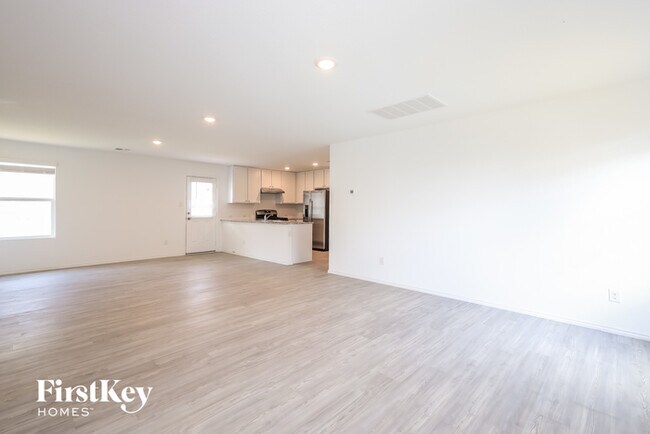 Foto del edificio - 6623 Scarecrow Wy