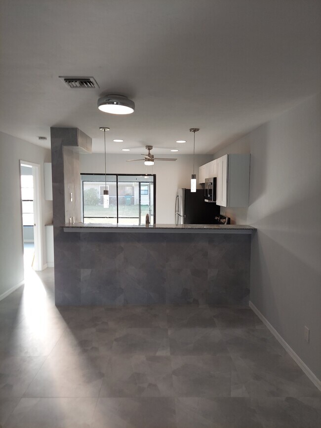 Foto del edificio - 124 SE 24th Ave