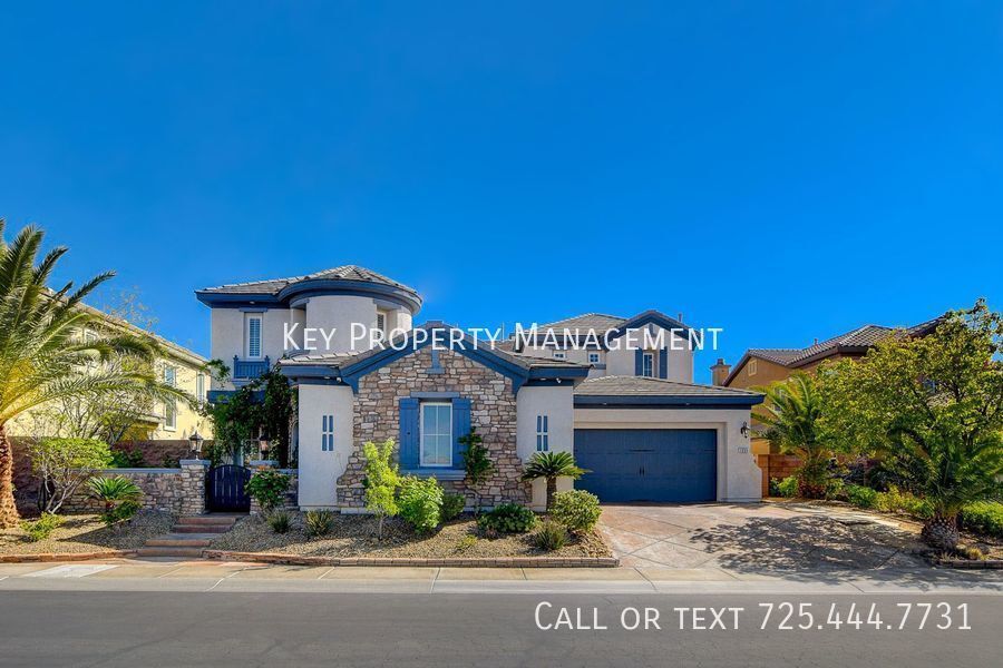 Primary Photo - Luxurious 5 Bedroom home in prestigious Ma...