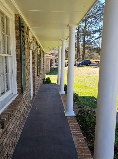 Foto del edificio - 6116 Evans Dr