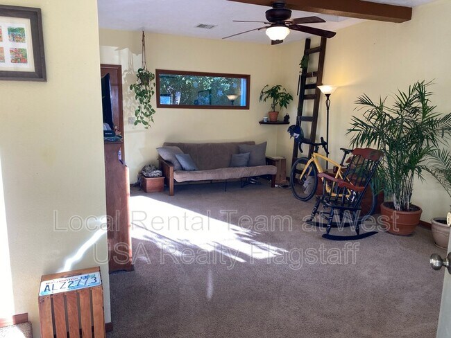 Foto del edificio - 1620 N Sunset Dr