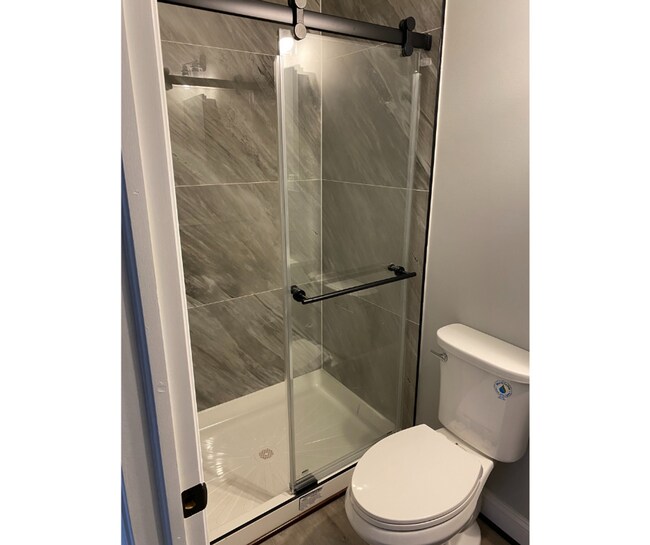 Foto del edificio - 3523 Edmondson Ave