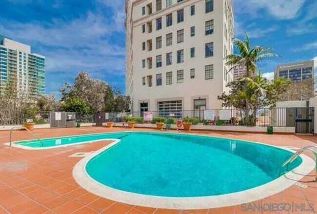 Foto del edificio - 702 Ash St