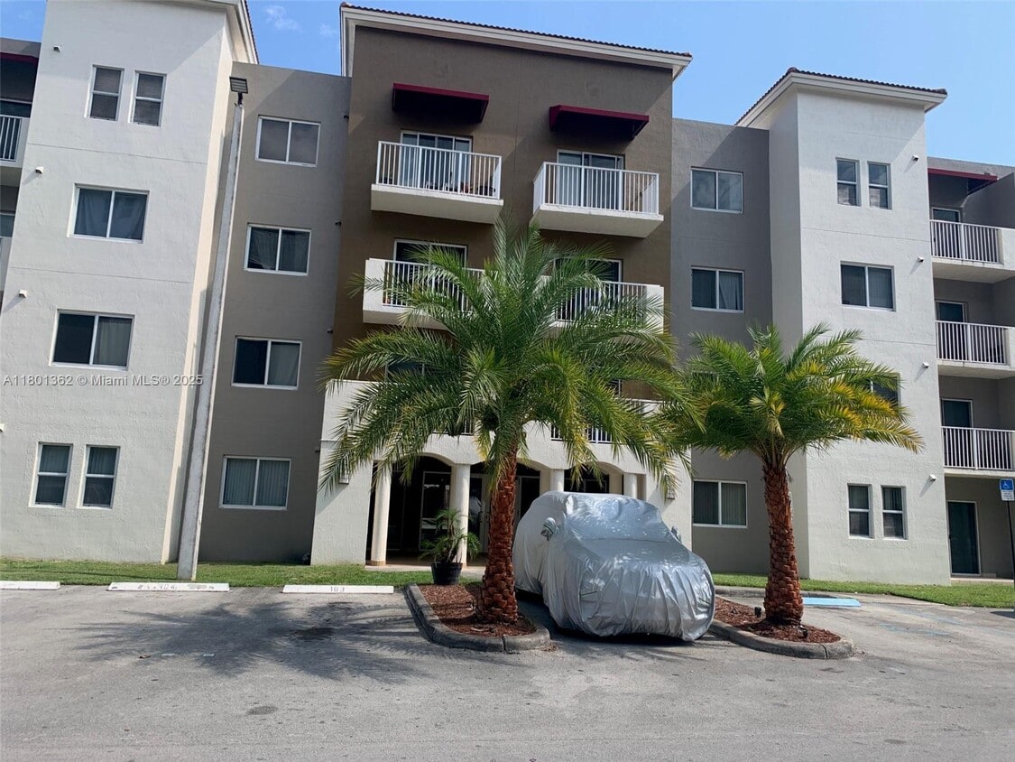 Primary Photo - 11050 SW 196th St