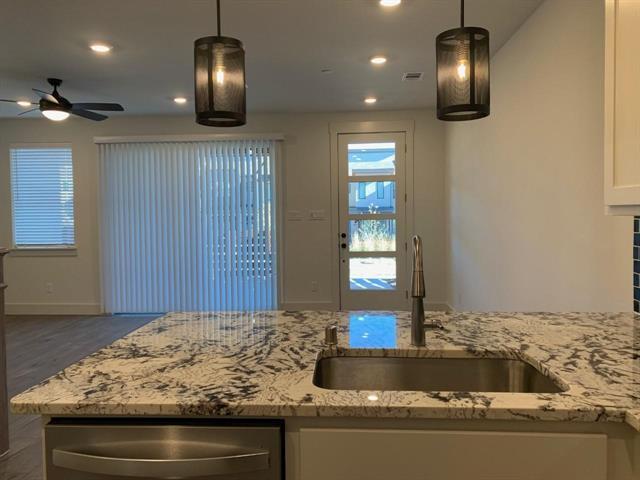 Foto del edificio - 825 Emerling Dr