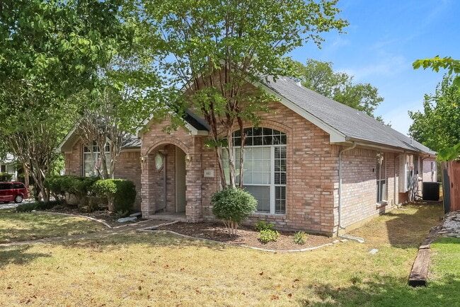 Building Photo - 863 Sonora Ln