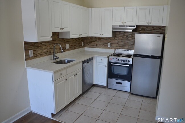 Foto del edificio - 50 Myano Ln