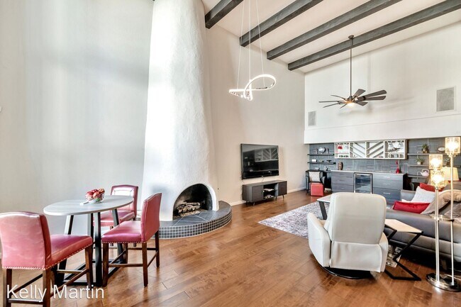 Foto del edificio - 3 br, 2.5 bath House - 7740 E Camelback Rd
