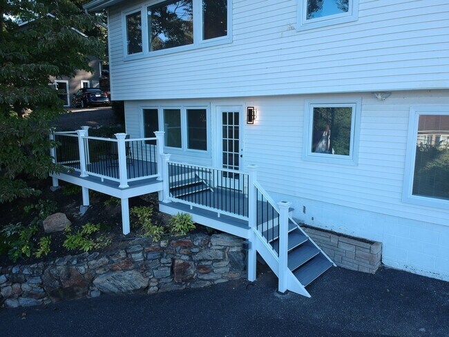 Foto del edificio - 9 Longview Dr