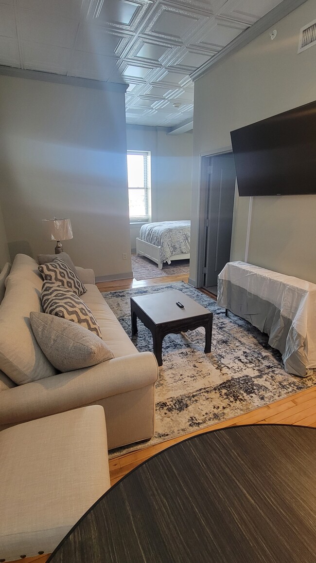 Foto del edificio - 125 N. Dargan Street, 2G