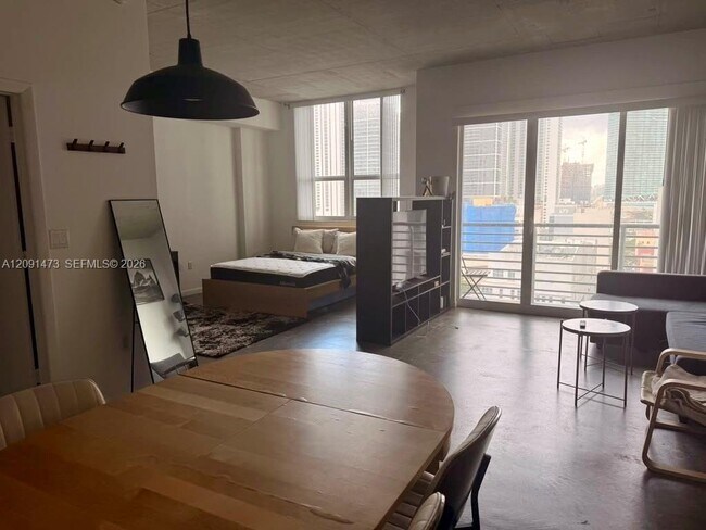 Foto del edificio - 133 NE 2nd Ave