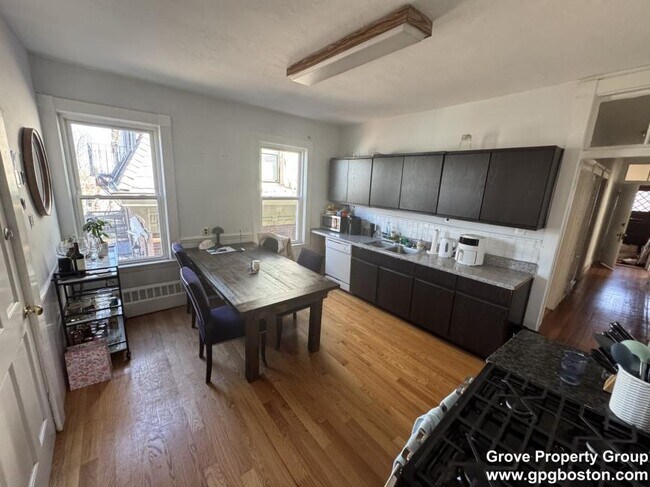 Photo - 4 bedroom in Boston MA 02127 Apartment