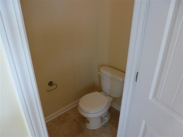 Foto del edificio - TWO STORY 5br/3ba Brick Home