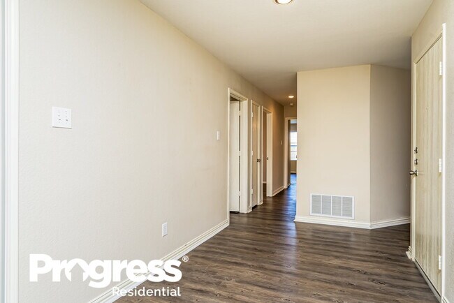 Building Photo - 1118 Antoinette Dr