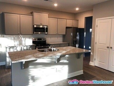 Building Photo - Come see your new home today!