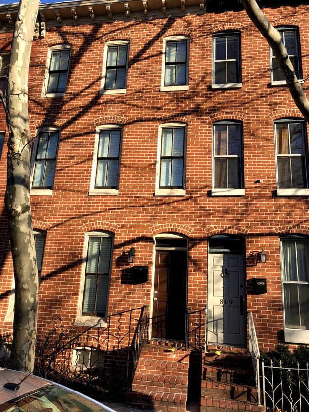 Primary Photo - 807 S Sharp St