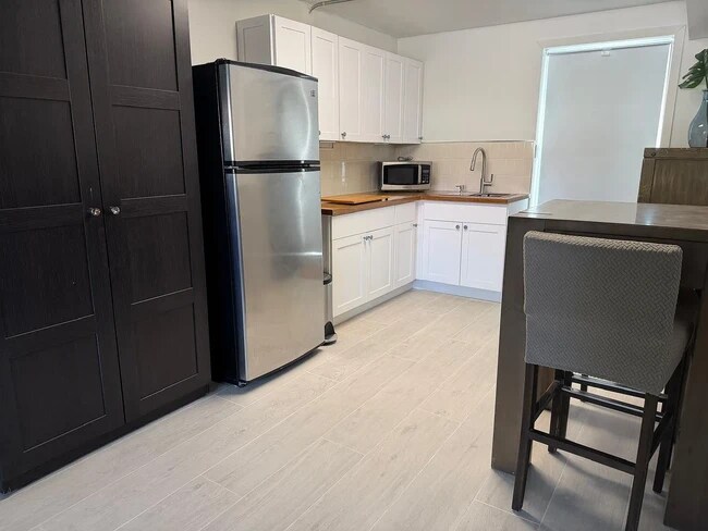 Foto del edificio - 14 Sunset Rd