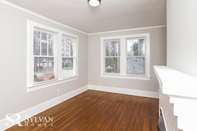Building Photo - Sweet 3BR 1 BA Home