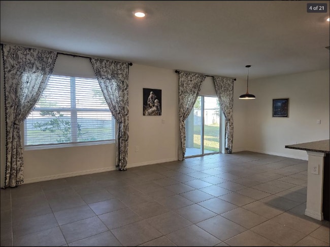Building Photo - 5977 Briar Rose Wy