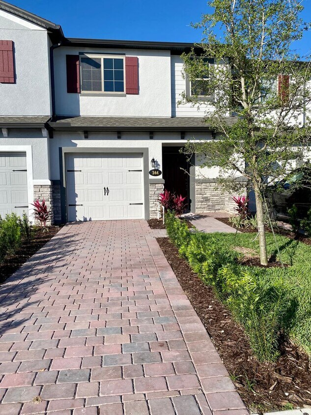 Primary Photo - Brand New Townhome for Rent in Gated Commu...