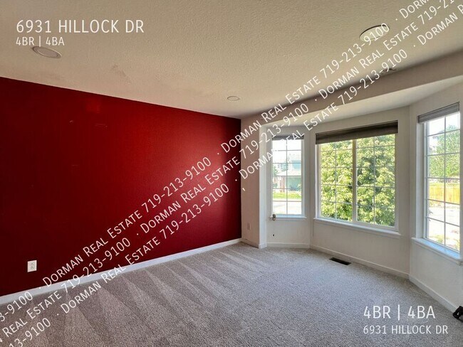 Foto del edificio - 6931 Hillock Dr