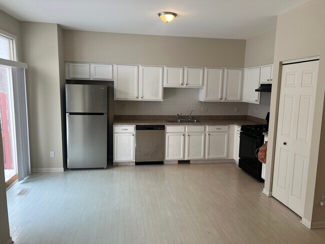 Foto del edificio - 690 Zachary Dr