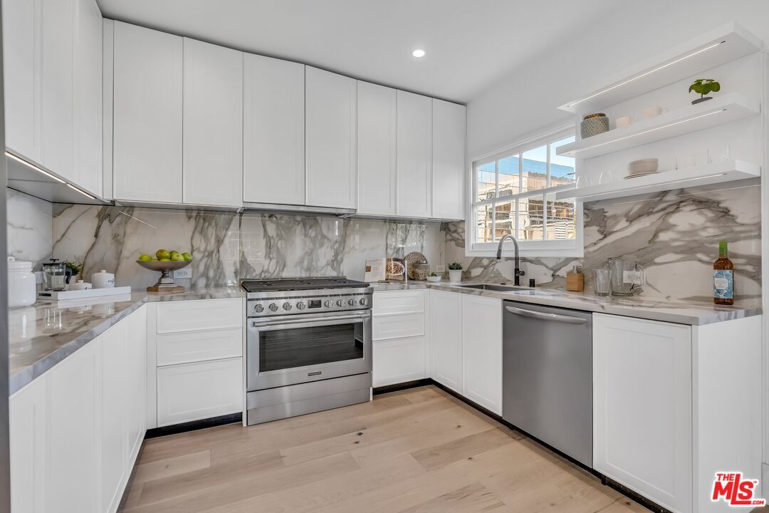 Foto del edificio - 133 S Linden Dr