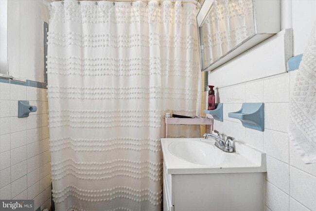 Building Photo - 3641 Warren St