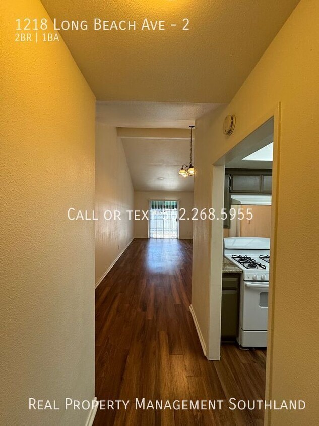 Foto principal - Beautifully Renovated 1 Bed / 1 Bath Apart...