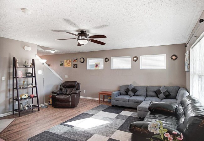 Foto del edificio - 8710 Prairie Frost Ln