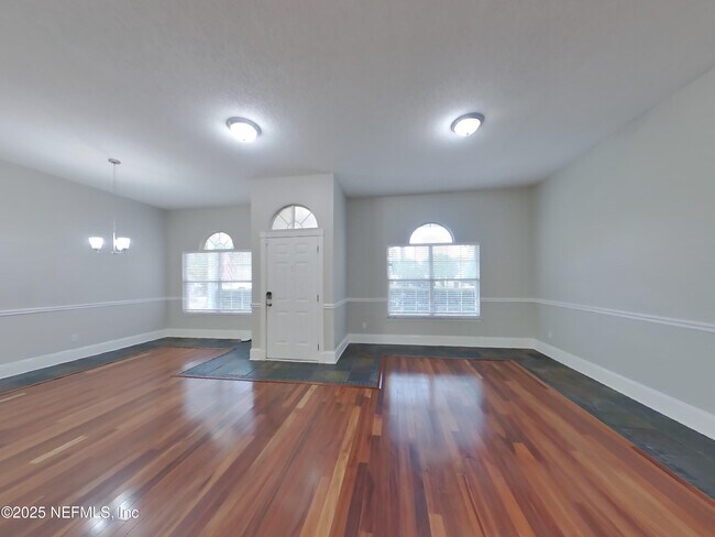 Foto del edificio - 477 Federal Hill Rd