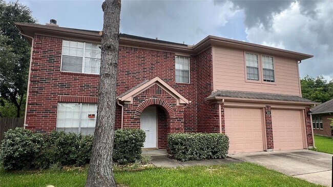 Building Photo - 1810 Manor Cir