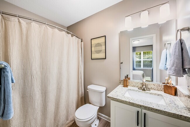 Building Photo - The Retreat at Concord Apartments