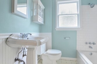 Building Photo - 14343 Interlake Ave N