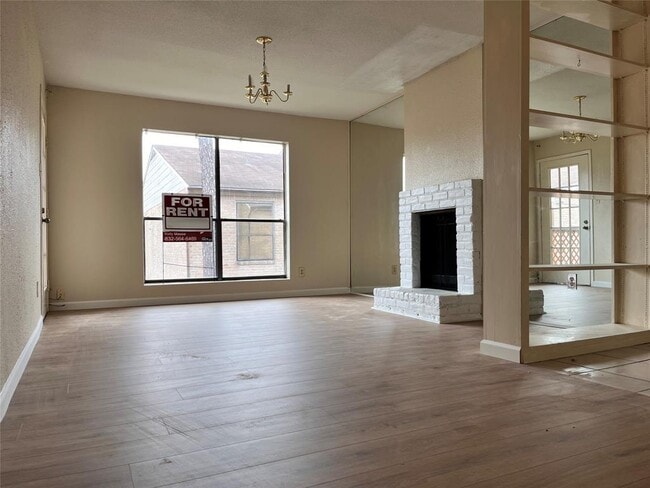 Building Photo - 2100 Wilcrest Dr