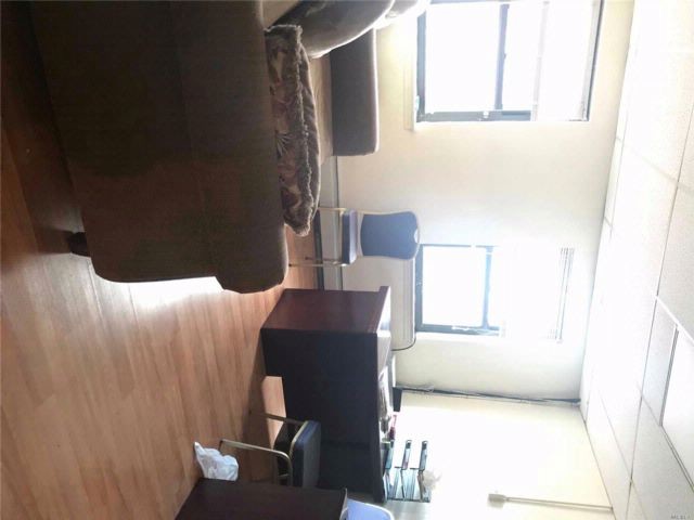 Foto del edificio - 13738 Northern Blvd