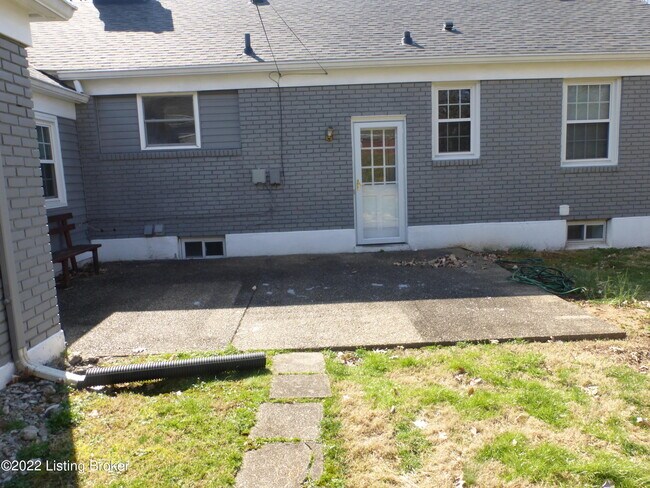 Foto del edificio - 701 Rudy Ln