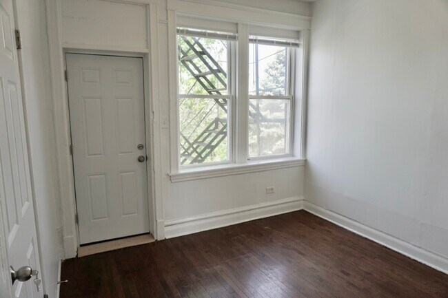 Foto del edificio - 2714 w 24th PL
