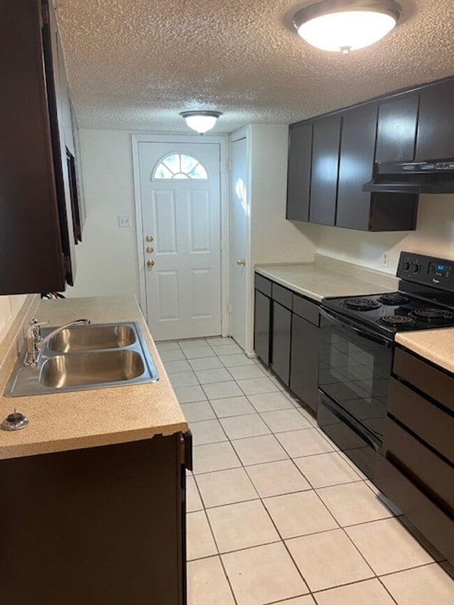 Photo - 708 Cooper N Ct House