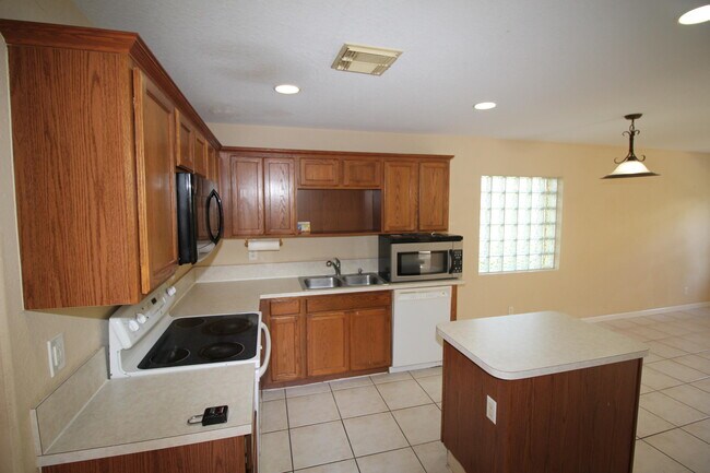 Building Photo - 1097 Big Torch St