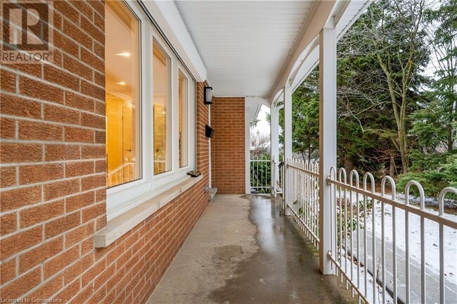 Building Photo - 348 Forest Hill Dr