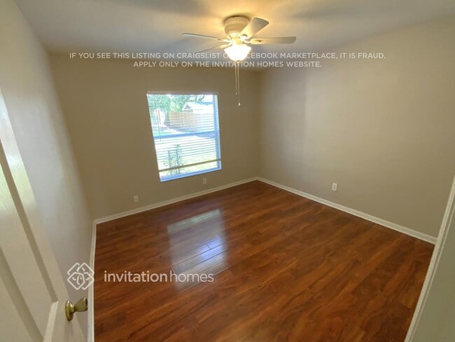 Foto del edificio - 6706 Clair Shore Dr
