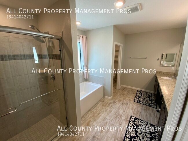 Building Photo - 15293 Mille Fiore Blvd